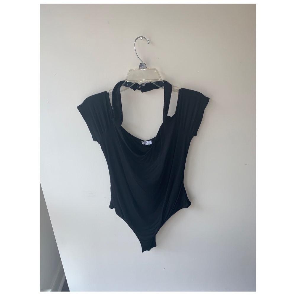 Multi strap short sleeve bodysuit